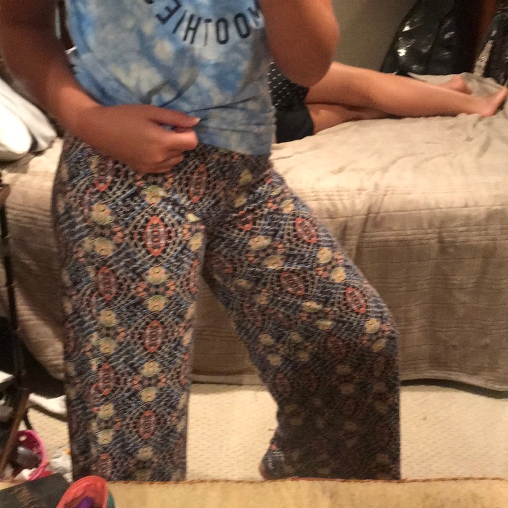 flowy pants, comfortable, different colors on them